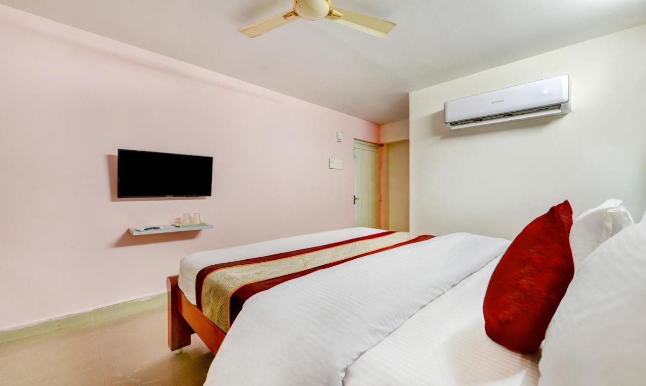 Hotel Salbala - Near Airport チェンナイ エクステリア 写真